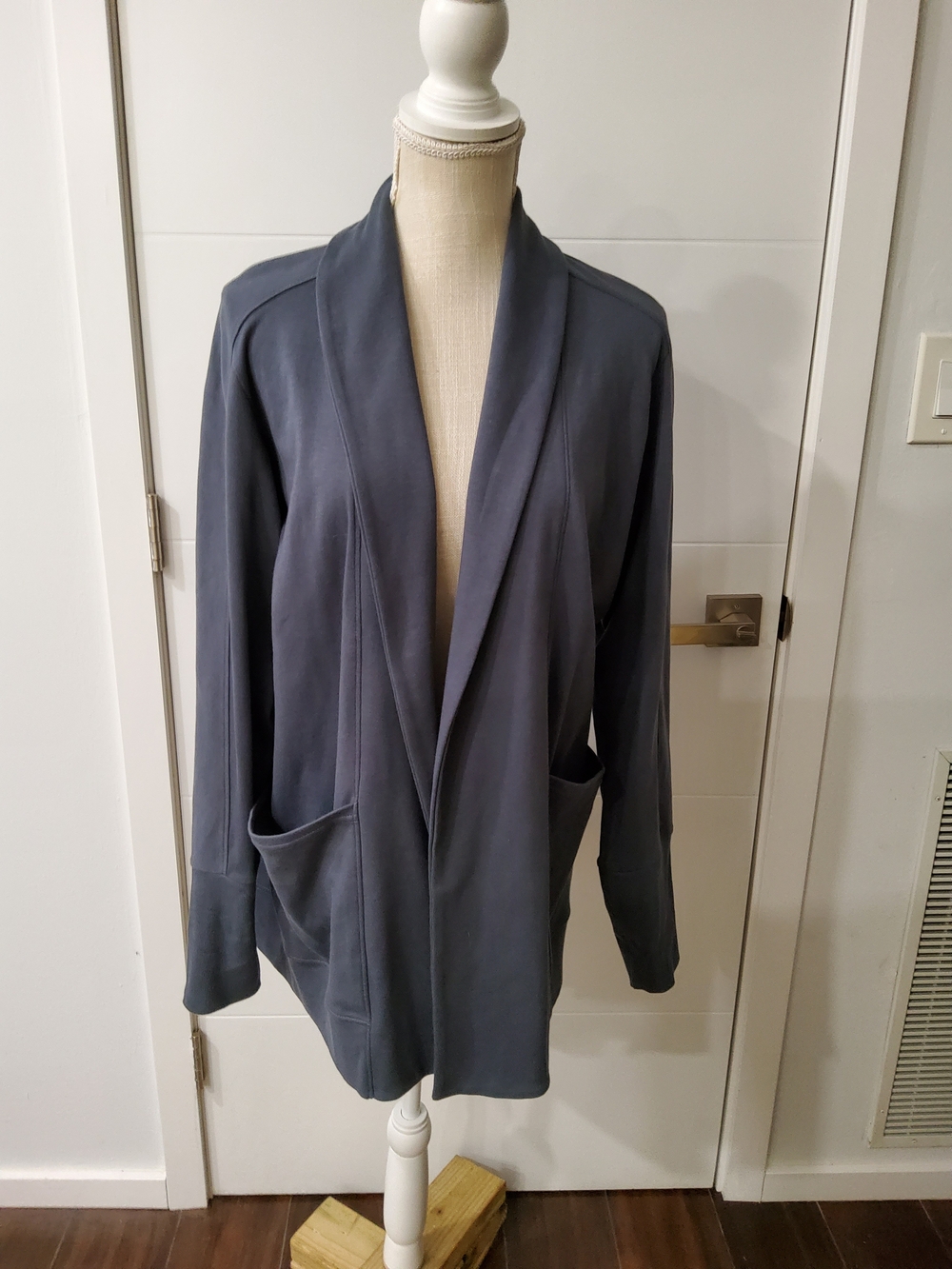 PACT Organic Airplane Wrap Cardigan Size M - Picture 3 of 15